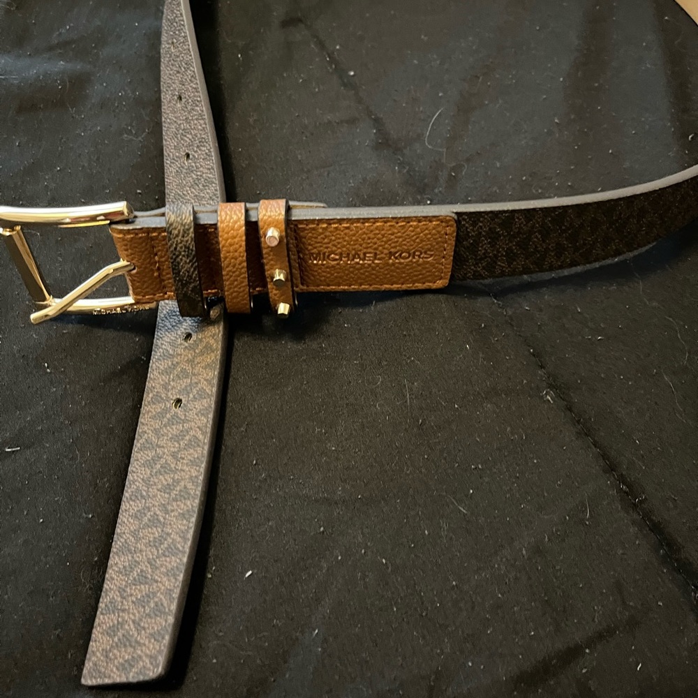 Michael Kors brown emblem belt - Picture 3 of 4